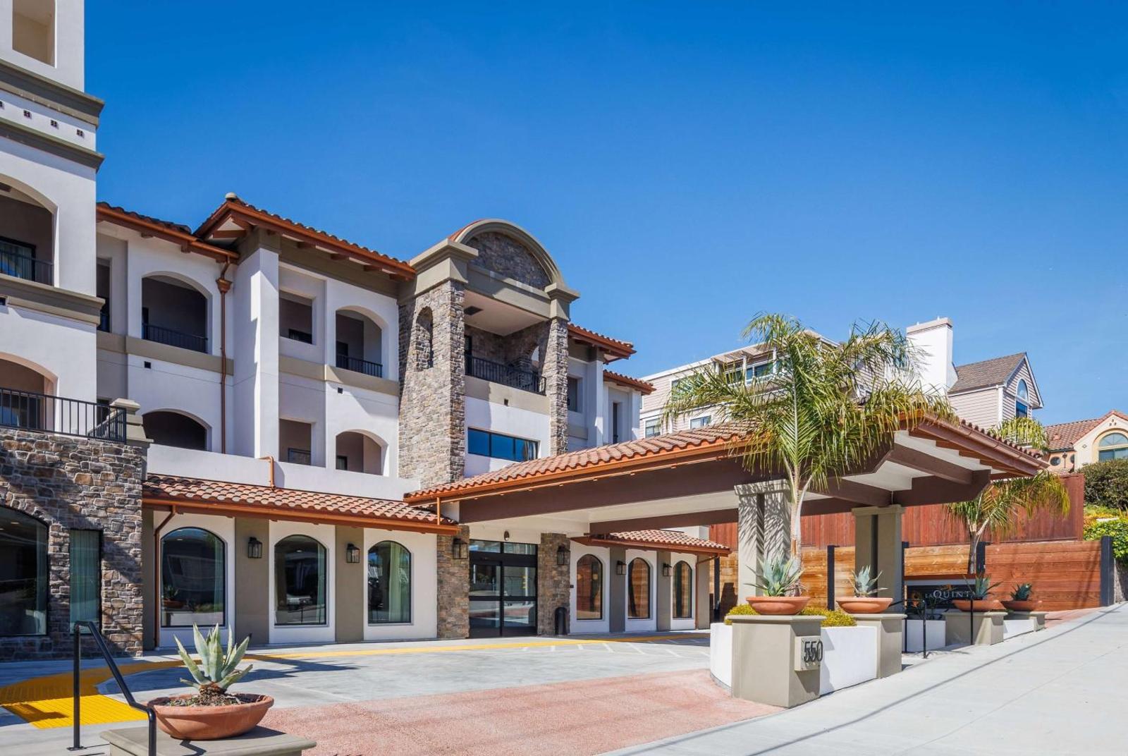 La Quinta Inn & Suites by Wyndham Santa Cruz