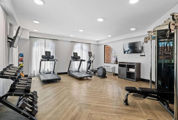 La Quinta Inn & Suites by Wyndham Santa Cruz image 30